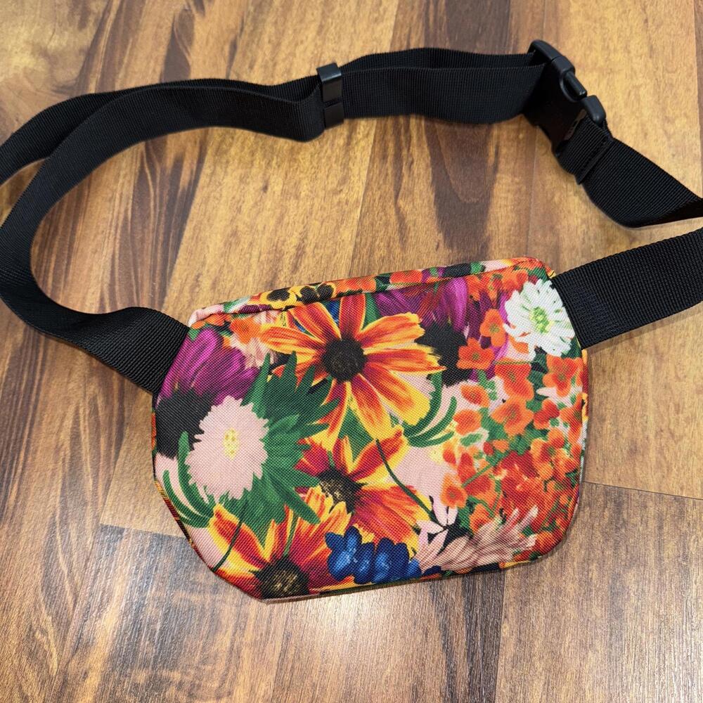 Herschel Supply Co. Canvas Bag/Fanny Pack - Picture 6 of 7